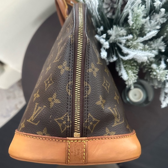 Louis Vuitton vintage Alma PM w/dust cover monogram leather MINT condition